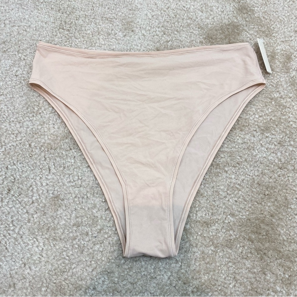 Skims Fits Everybody Cheeky Brief